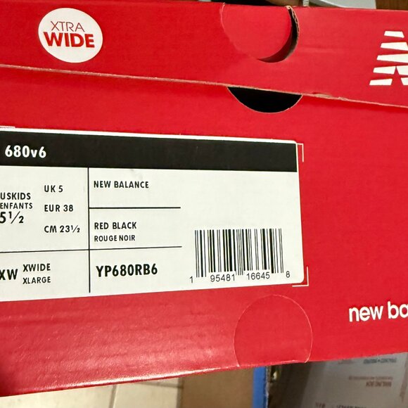 New Balance Boys WIDE Athletic Shoes  Red Size 5 1/2 Extra Wide NIB - Picture 4 of 4